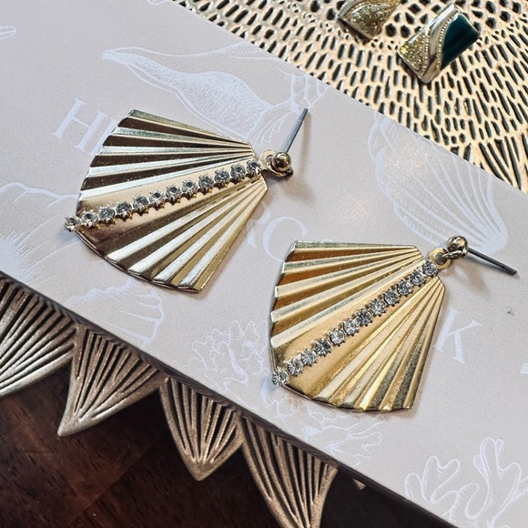 Lot of vintage pierced earrings and pins - Picture 4 of 12